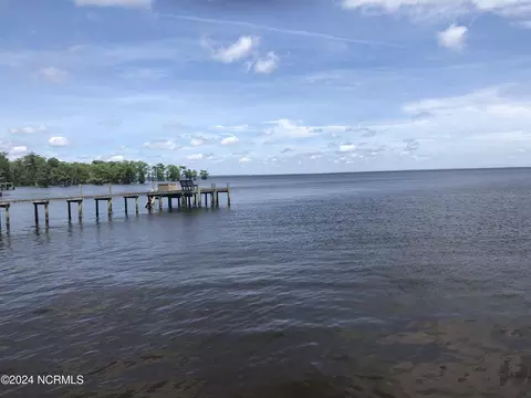 386 Mariners Dr, Roper, NC 27970