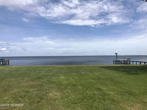 386 Mariners Dr, Roper, NC 27970 photo 2