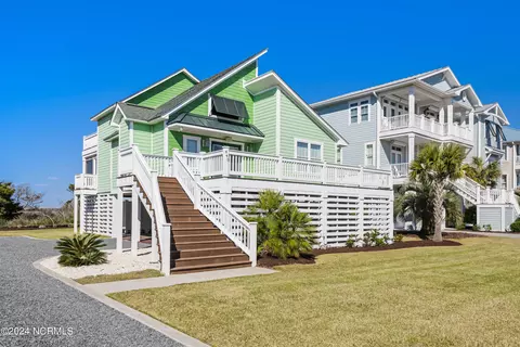 440 Caswell Beach Rd, Caswell Beach, NC 28465