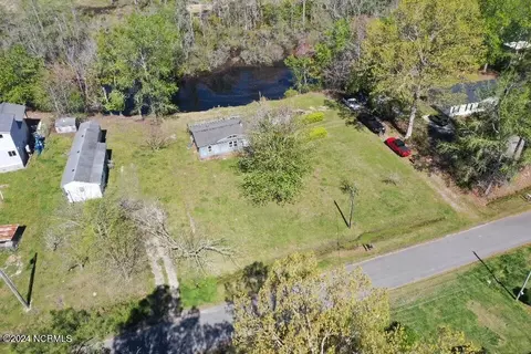 128 W Island Trl, Hertford, NC 27944