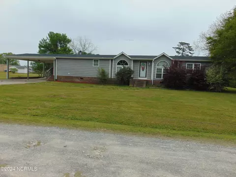 267 6th St, Aurora, NC 27806
