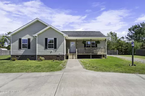 54 Striker Ct, Rocky Point, NC 28457