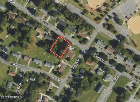 902 Rosanne Dr, Kinston, NC 28504