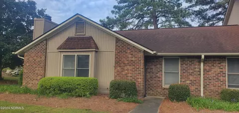 1827 Quail Ridge Rd, Greenville, NC 27858