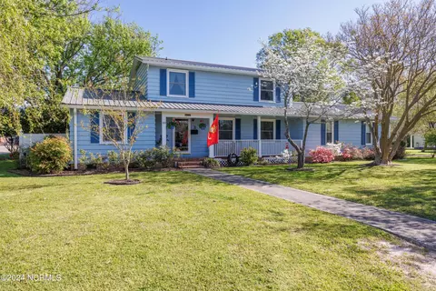 101 Albania St, Edenton, NC 27932