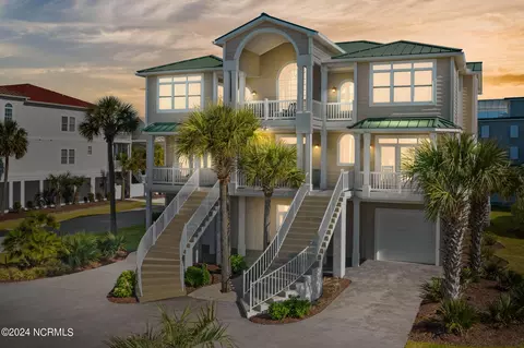 13 Coggeshall Dr, Ocean Isle Beach, NC 28469