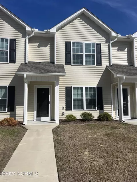 1240 Cross Creek Cir #3, Greenville, NC 27834