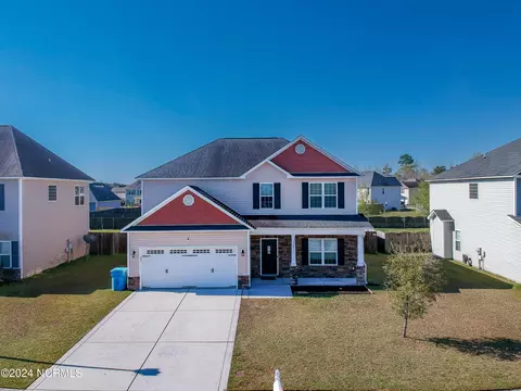 915 Roswell Ln, Jacksonville, NC 28546