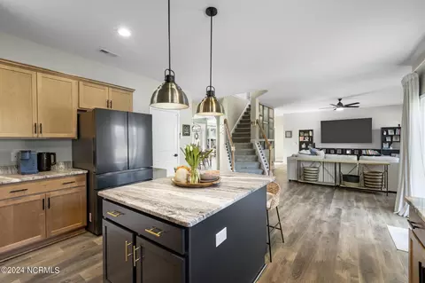 Kitchen - 335 SW Plantation Dr, Jacksonville, NC 28540 photo 3 of 4