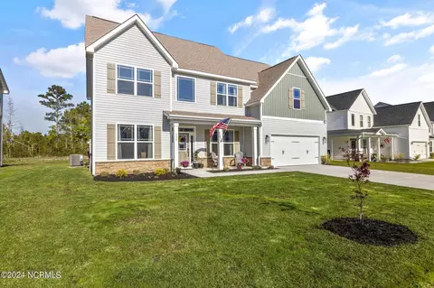 Exterior - 335 SW Plantation Dr, Jacksonville, NC 28540 photo 2 of 18