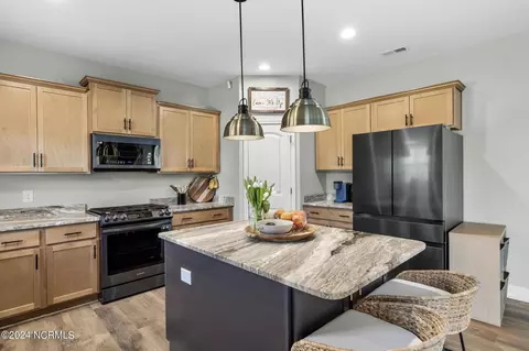 Kitchen - 335 SW Plantation Dr, Jacksonville, NC 28540 photo 4 of 4
