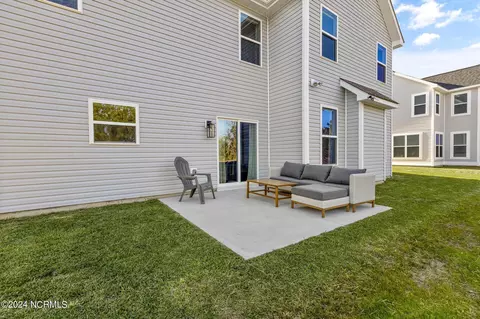 Exterior - 335 SW Plantation Dr, Jacksonville, NC 28540 photo 4 of 18