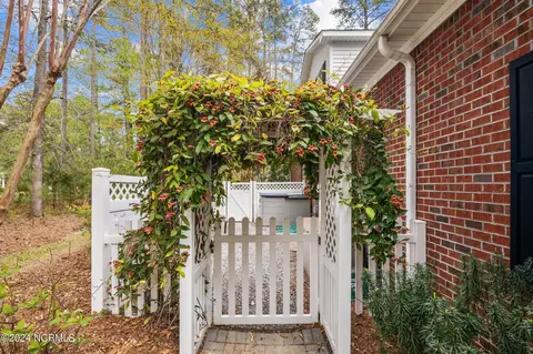 Exterior - 101 Newport Ct, Chocowinity, NC 27817 photo 7 of 35