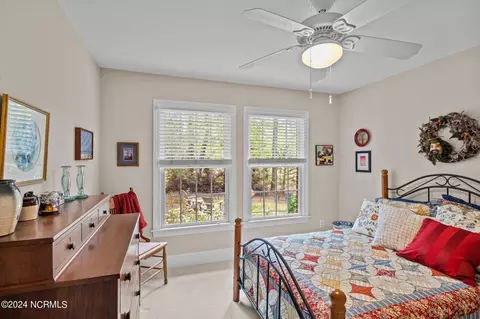 Bedroom - 101 Newport Ct, Chocowinity, NC 27817 photo 6 of 10