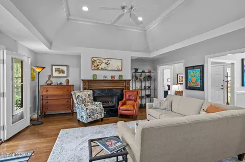 Living - 101 Newport Ct, Chocowinity, NC 27817 photo 1 of 4