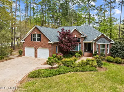 101 Newport Ct, Chocowinity, NC 27817