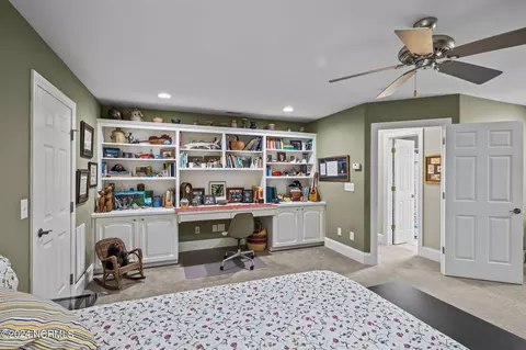 Bedroom - 101 Newport Ct, Chocowinity, NC 27817 photo 9 of 10