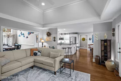 Living - 101 Newport Ct, Chocowinity, NC 27817 photo 4 of 4