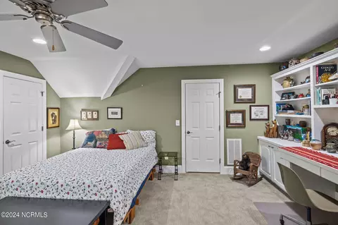 Bedroom - 101 Newport Ct, Chocowinity, NC 27817 photo 8 of 10