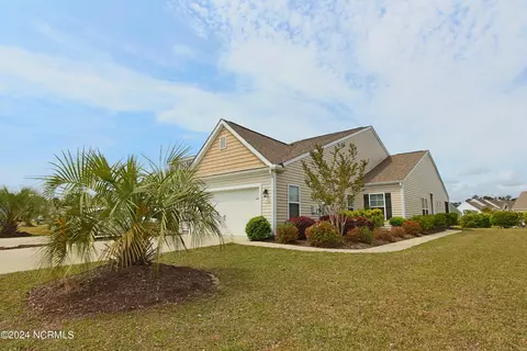 1090 Chadsey Lake Dr, Carolina Shores, NC 28467