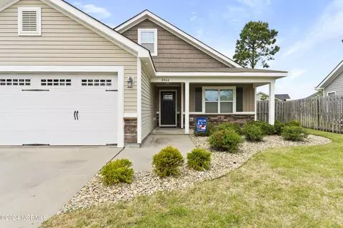 2066 Willow Stone Ct, Leland, NC 28451
