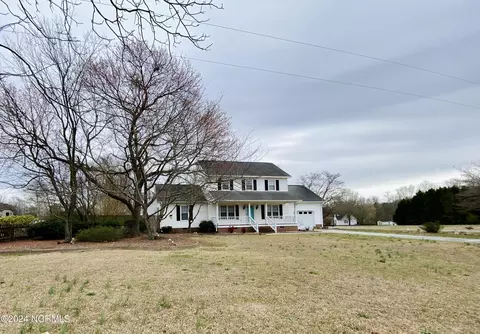 539 Club Knolls Rd, Dudley, NC 28333