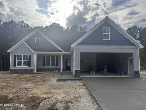 18 S Rowsham Pl, Smithfield, NC 27577
