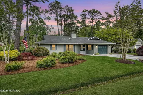 5 Sunrise Ct, Carolina Shores, NC 28467