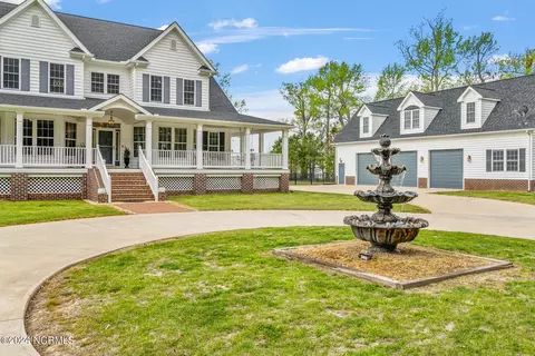257 Newby Bay Dr, Hertford, NC 27944