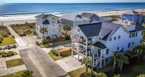 12 E Raleigh St, Wrightsville Beach, NC 28480