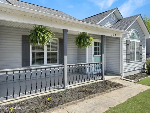 104 Derby Ln, Hampstead, NC 28443 photo 3