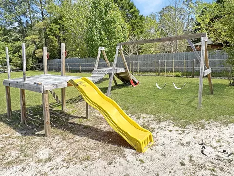 104 Derby Ln, Hampstead, NC 28443 photo 16