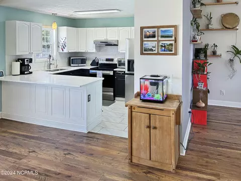 104 Derby Ln, Hampstead, NC 28443 photo 6