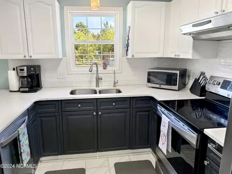 104 Derby Ln, Hampstead, NC 28443 photo 8