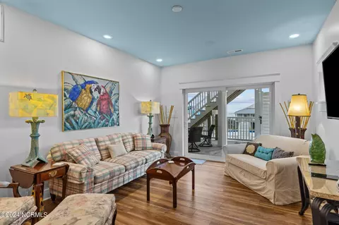 Living - 809 Emerald Dr #WEST, Emerald Isle, NC 28594 photo 3 of 9