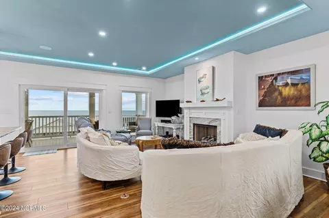 Living - 809 Emerald Dr #WEST, Emerald Isle, NC 28594 photo 6 of 9