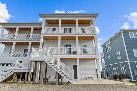 Exterior - 809 Emerald Dr #WEST, Emerald Isle, NC 28594 photo 3 of 18