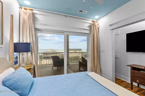 Bedroom - 809 Emerald Dr #WEST, Emerald Isle, NC 28594 photo 5 of 7