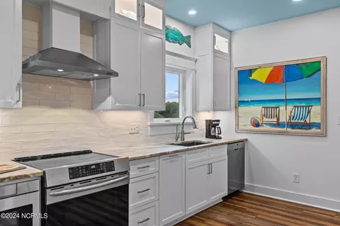 Kitchen - 809 Emerald Dr #WEST, Emerald Isle, NC 28594 photo 1 of 12
