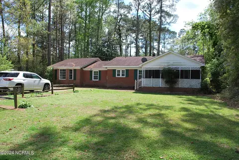 10214 Nc 33, Chocowinity, NC 27817