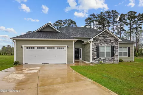 1017 Clydesdale Ct, New Bern, NC 28562