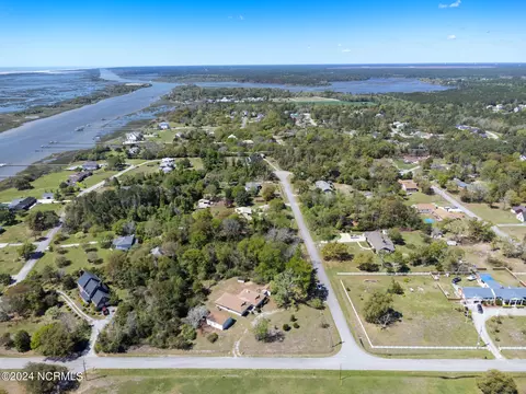 View/Area - 100 Deer Run, Hubert, NC 28539 photo 5 of 8