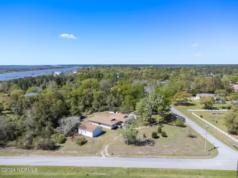 View/Area - 100 Deer Run, Hubert, NC 28539 photo 2 of 8