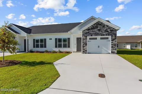 4500 Laurel Ridge Dr #B, Greenville, NC 27834
