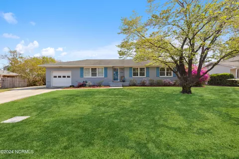 1858 Brierwood Rd, Wilmington, NC 28405