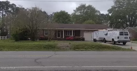 1323 Nc 33, Chocowinity, NC 27817