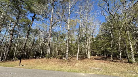 3589 Lakeshore Dr SW, Shallotte, NC 28470