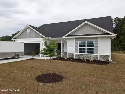 714 Greenwich Pl, Richlands, NC 28574
