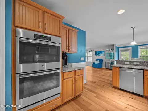 Kitchen - 126 Roughleaf Trl, Hampstead, NC 28443 photo 5 of 5