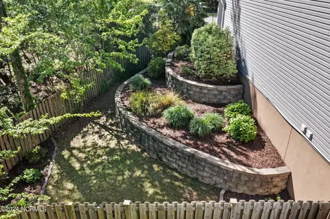 Exterior - 126 Roughleaf Trl, Hampstead, NC 28443 photo 14 of 14